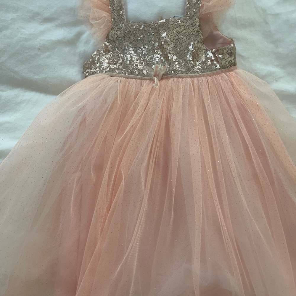 Girls size 5-6 Aigiannar pink tule dress
